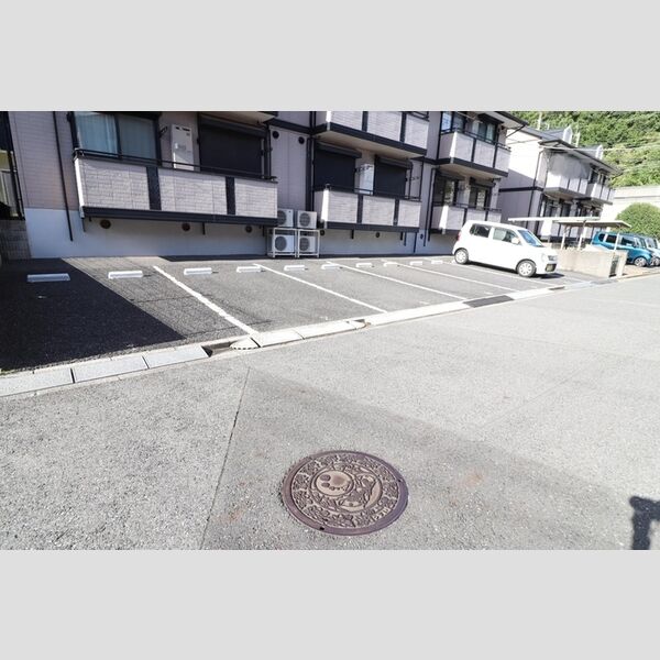 コーポ小倉　A 駐車場