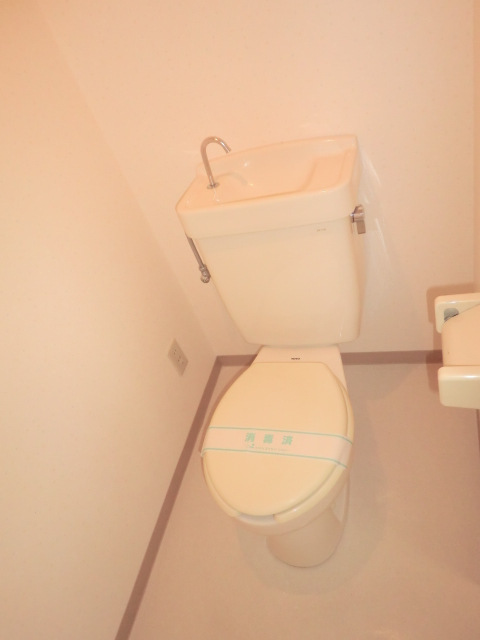 ルミエール妙蓮寺 302号室の写真です