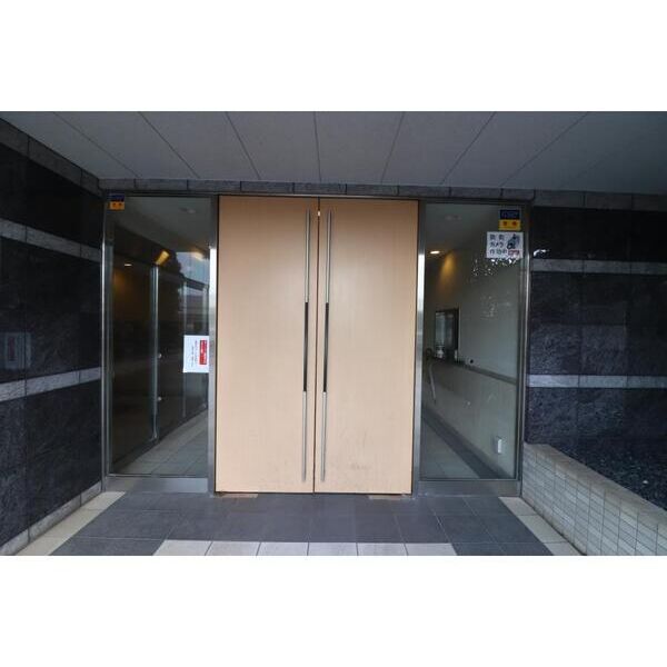 グランダジュール千葉みなと304号室 エントランス