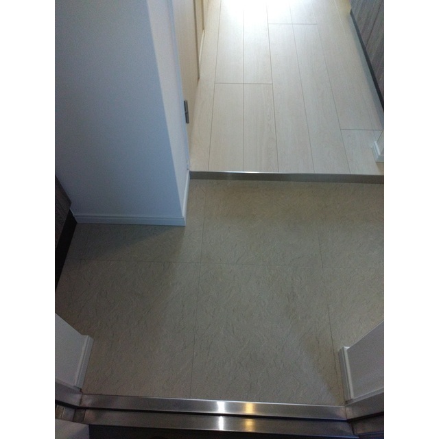 クレヴィスタ横浜新子安 玄関