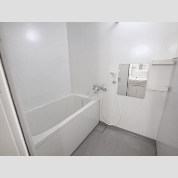 カステロ・デ・グロリア303号室 同建物別部屋の参考画像