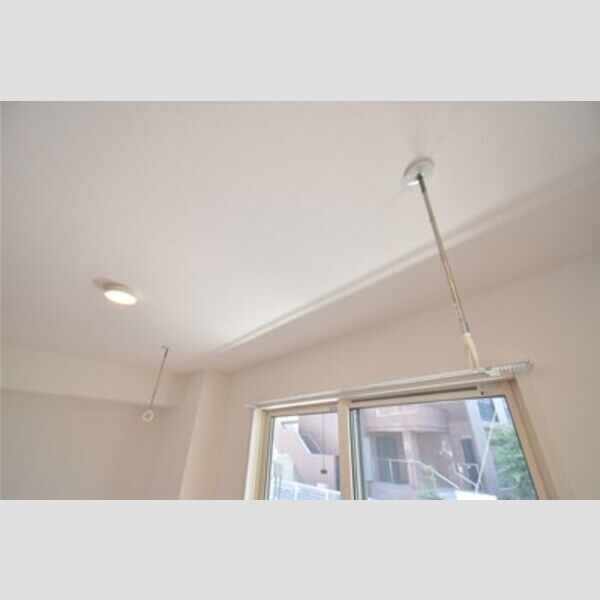 マーリエ　Ⅰ102号室 室内物干し