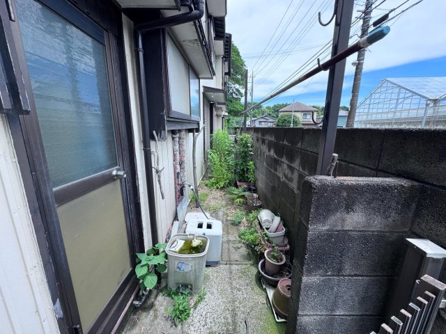 戸塚区小雀町戸建 勝手口、庭先