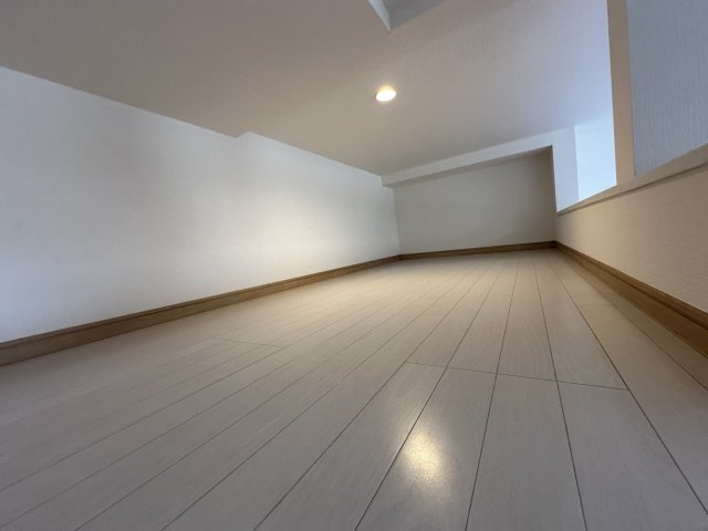 グランドテラス南太田204号室 寝室