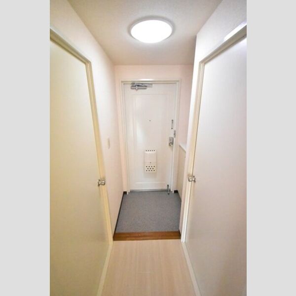 Bellevue壱番館216号室 玄関