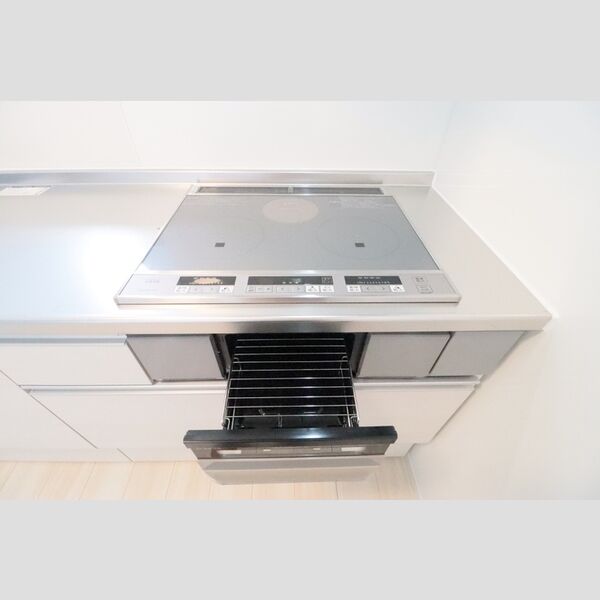 メイプルシャトー302号室 グリル付きIH