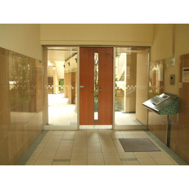 中野坂上パーク・ホームズ5階 オートロック