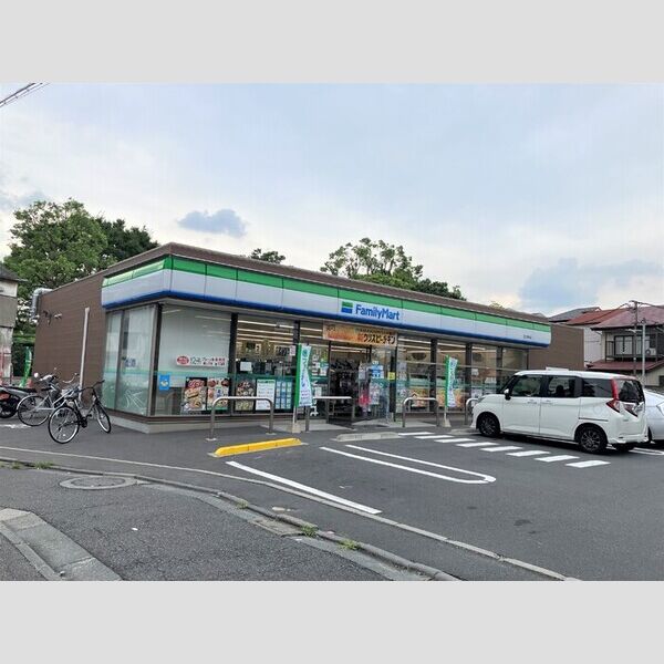 レグルス201号室 ファミリーマート足立青井店