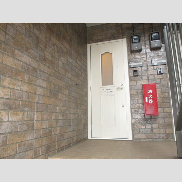 ロジュマン ミヤカイドウAB 玄関