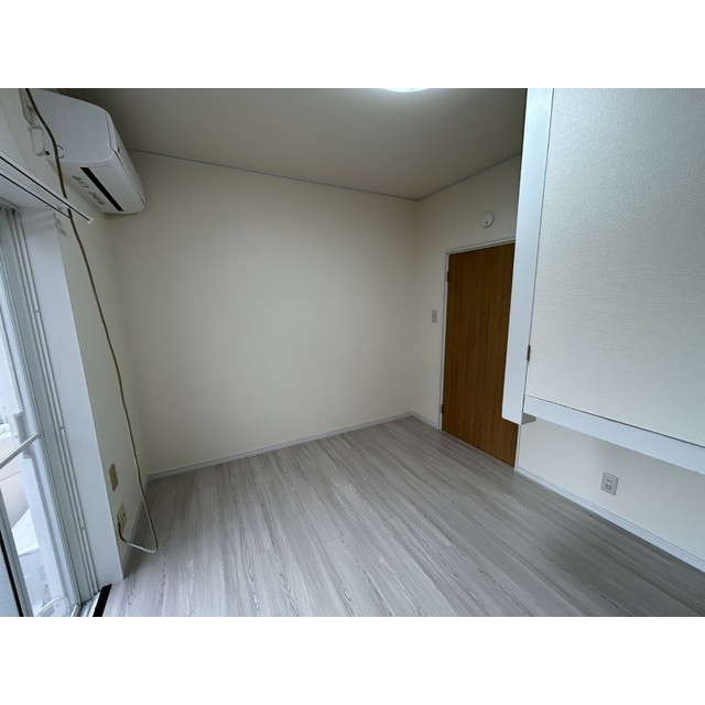 クイーンパレス102号室 リビング