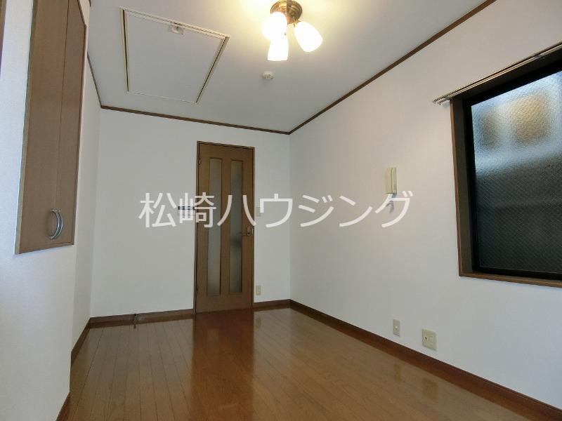 トワエモモ 内観