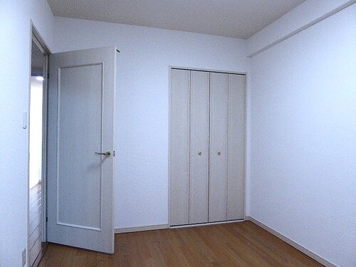 ライオンズタワー片瀬江ノ島 洋室(1)　※2023年1月撮影