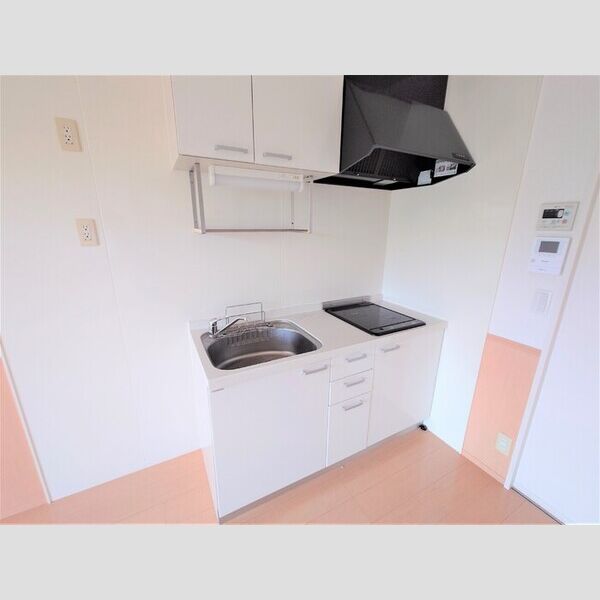 ヴィラージュ106号室 システムキッチン