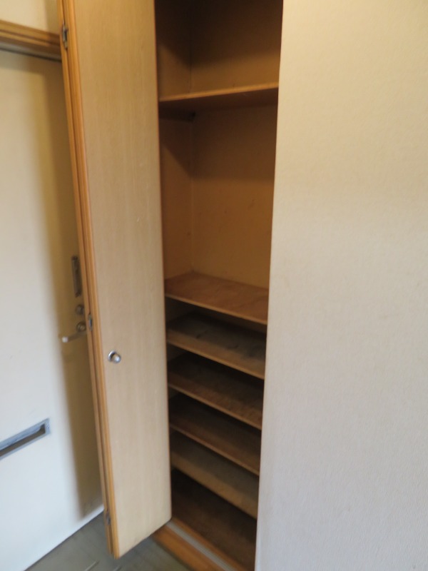 エステートロイヤル3階 ※他部屋写真参照