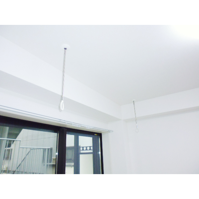 ブリランテ102号室 便利な室内物干器具★