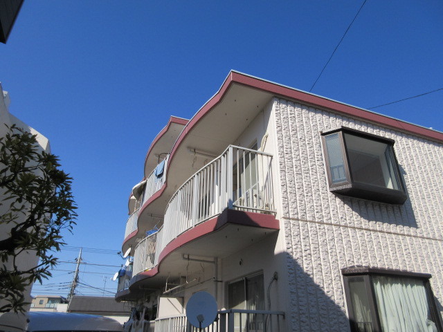 シャトー鶴ヶ峰Ａ棟 バルコニー側外観　※現況優先