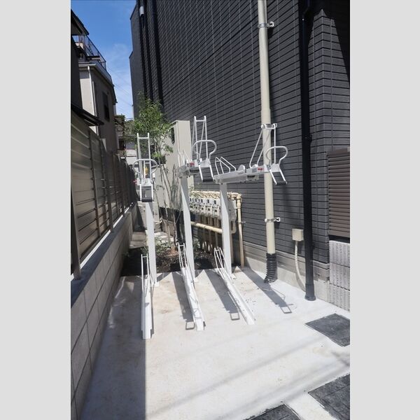 グラナーデ石神井台 駐輪場