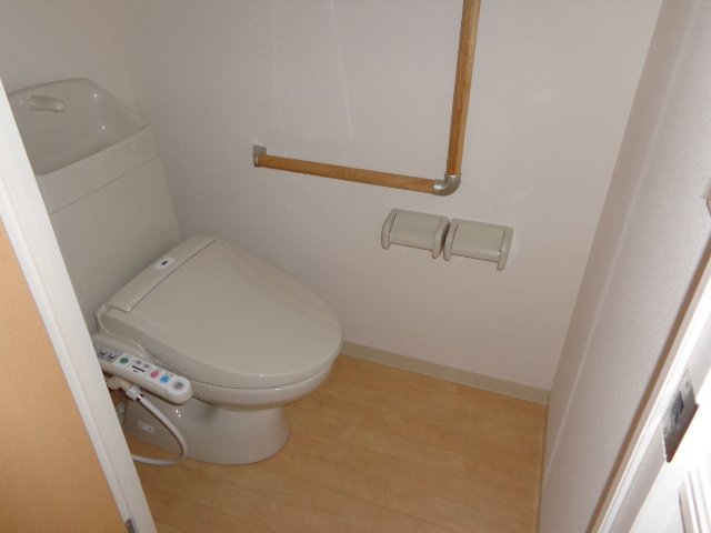 しろくま00205号室 シャワー付トイレ