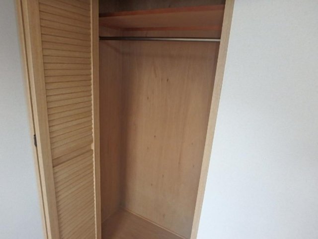 ネオマイム横浜台町 クローゼット