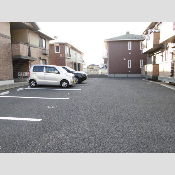 ブランテール　AB 駐車場