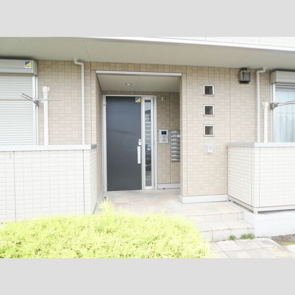 ガーデンヒルズ エントランス