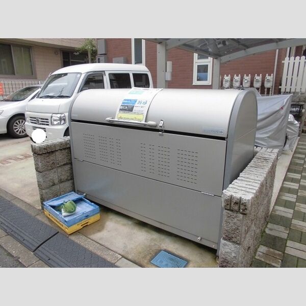 ブランマンジェ ごみ置場