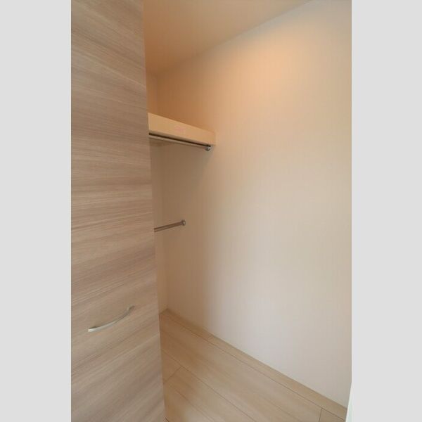 ベル　フロレゾン201号室 収納