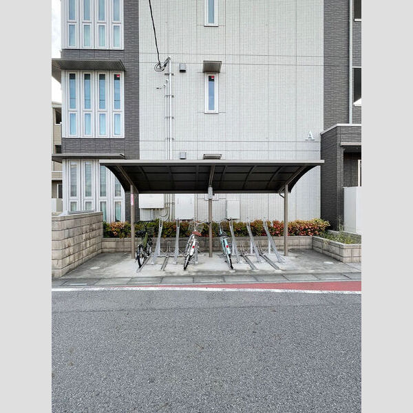 メルヴェーユ三郷中央　A105号室 駐輪場