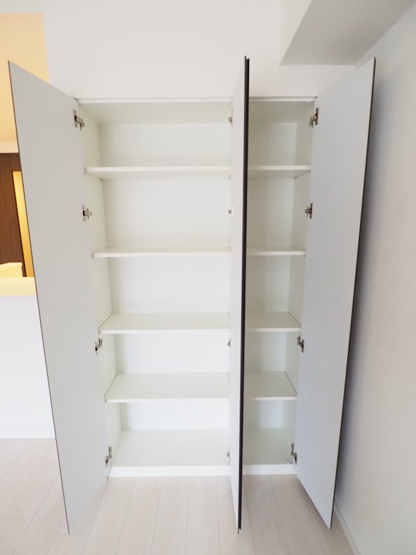 レジディア中目黒Ⅲ14階 収納