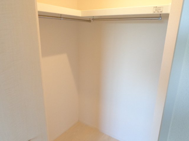 エルアージュ105号室 洋室ウォークインクローゼット（イメージ）