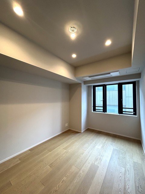 ザ・パークハウス千代田六番町604号室 洋室8.1帖　2025年9月撮影