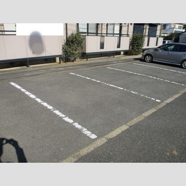 第6小野ハイツ 駐車場