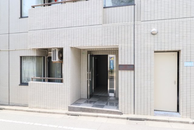 フェルテロアール祐天寺6階 エントランス