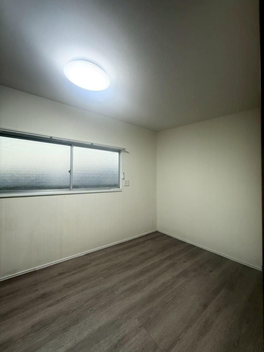 新穎マンション401号室 シーリングライトもついております♪