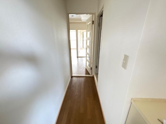 ロイヤルメゾン高森103号室 廊下