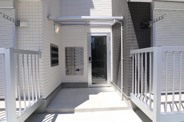 S-BASE NISSHIN エントランス