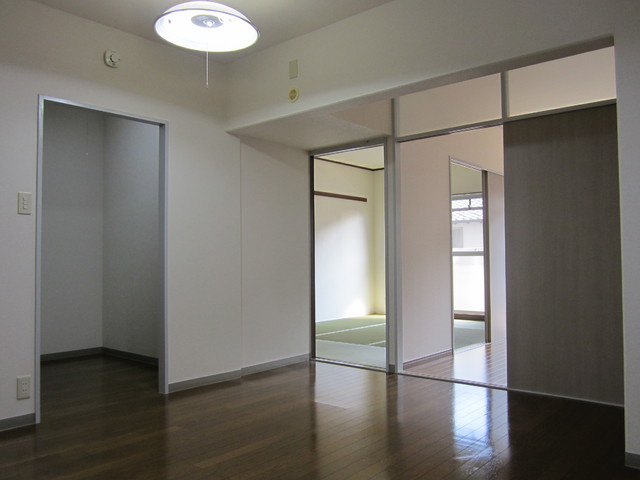 マザーズウォーク0403号室 居室1