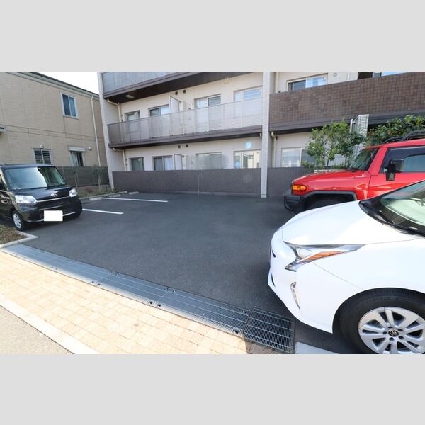 Callisto503号室 駐車場