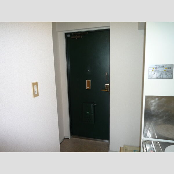 パインヒルズ 玄関