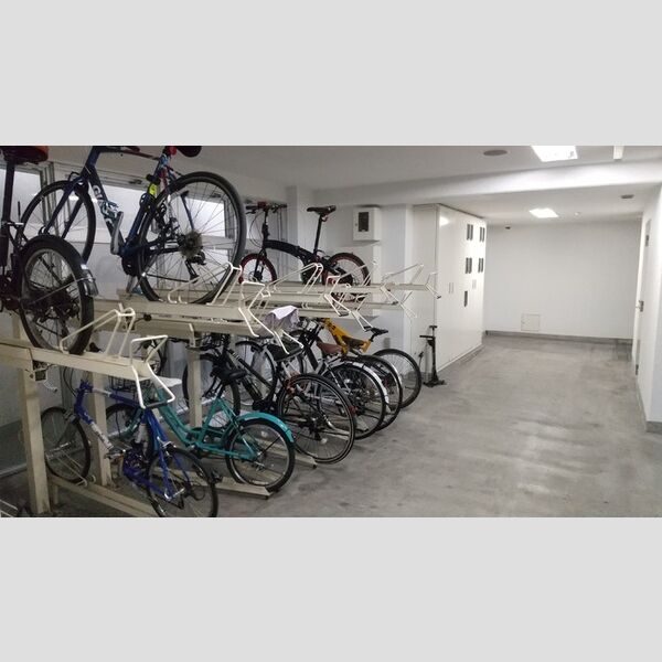 カスタリア北上野 駐輪場