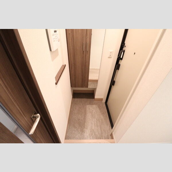 Premier101号室 玄関