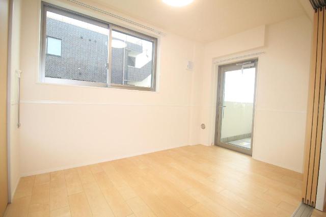 メゾン・ボヌール　大泉学園303号室 洋室