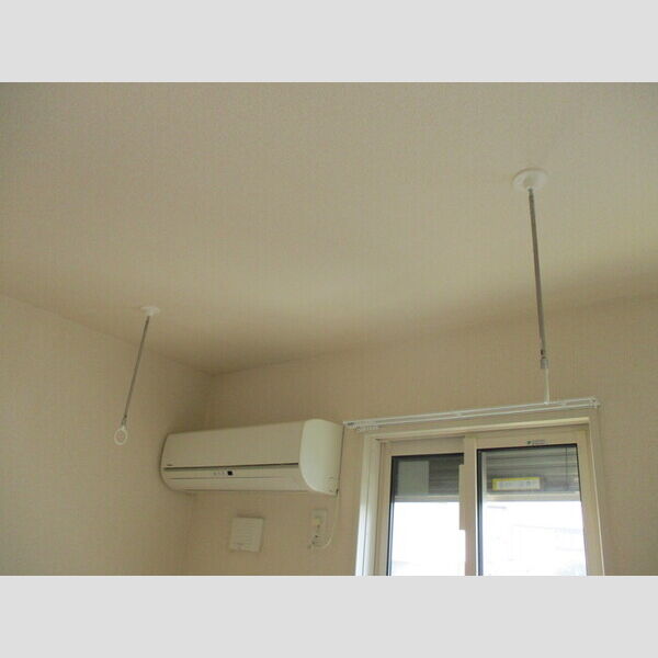 フェニックスG103号室 室内物干し