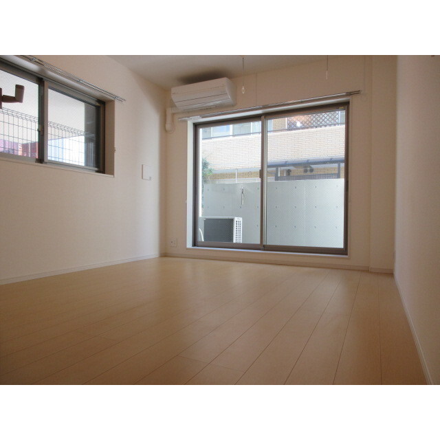 HERON’S NEST 内観