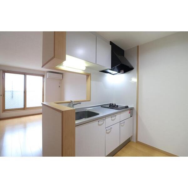 コリーヌ梶ヶ谷303号室 キッチン