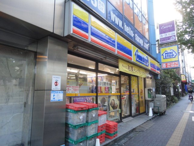 ラフォンテ杉並 ミニストップ大原店まで795ｍ