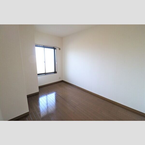 リヴェール滝山302号室 洋室5.5帖