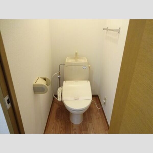 第6小野ハイツ203号室 温水洗浄暖房便座