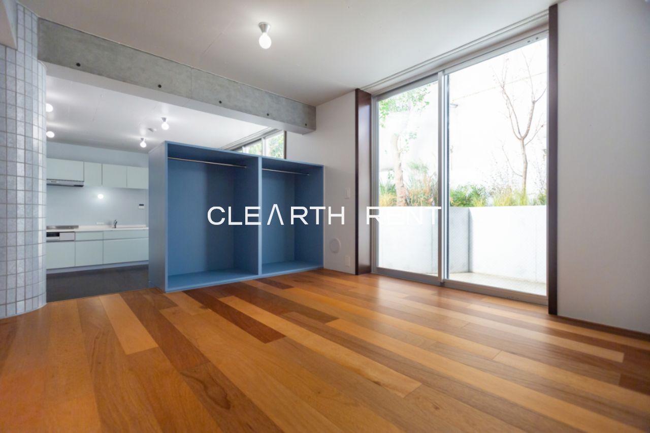 アスタルテ上原105号室 光や緑に包まれながら、日々の暮らしが自然と調和します。