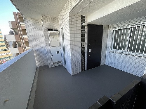 ブランズ調布サザンプレミアム 玄関ポーチ